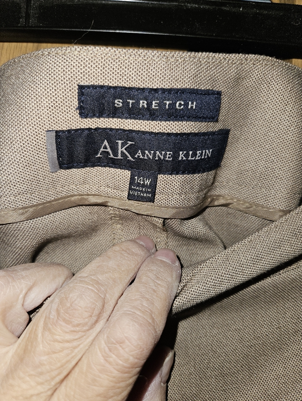 Anne Klein Sz 14W Beige/Taupe Stretch Dress Pants - Picture 2 of 3